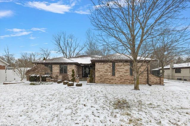 44357 Thunder Bay Drive, Clinton Township, MI 48038