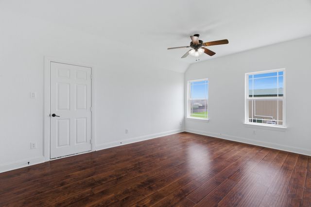 250 Newfield Lane, Springtown, TX 76082
