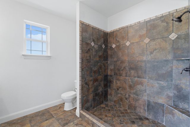 250 Newfield Lane, Springtown, TX 76082