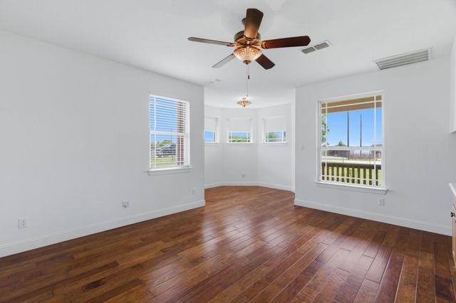 250 Newfield Lane, Springtown, TX 76082