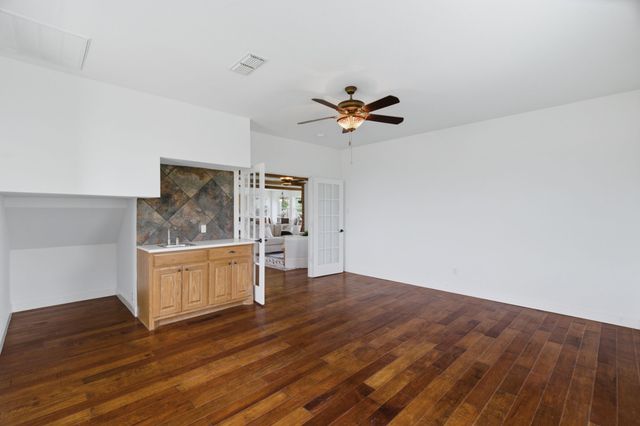250 Newfield Lane, Springtown, TX 76082