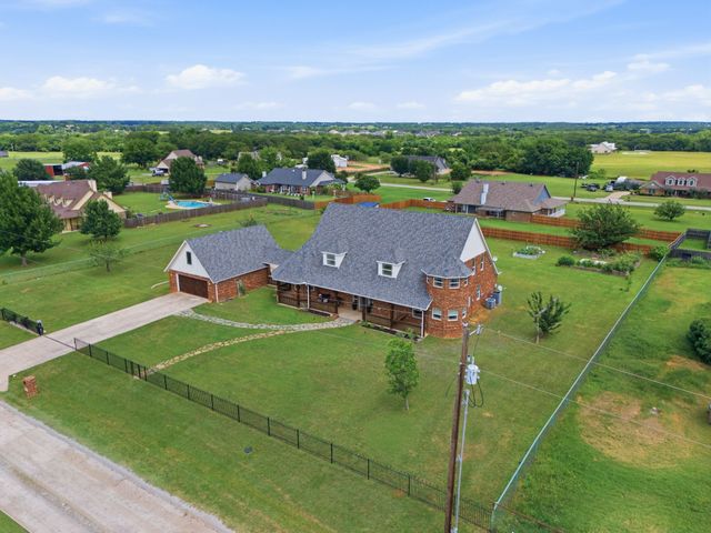 250 Newfield Lane, Springtown, TX 76082