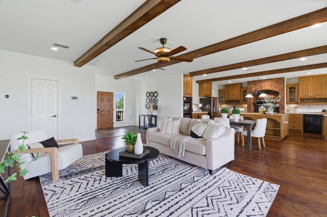 250 Newfield Lane, Springtown, TX 76082