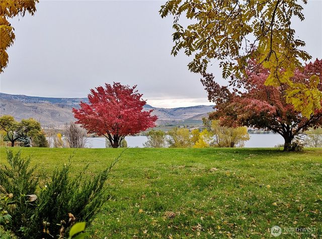 33364 97 Highway, Oroville, WA 98844