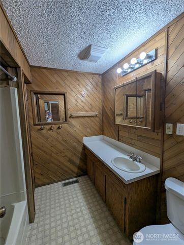 33364 97 Highway, Oroville, WA 98844