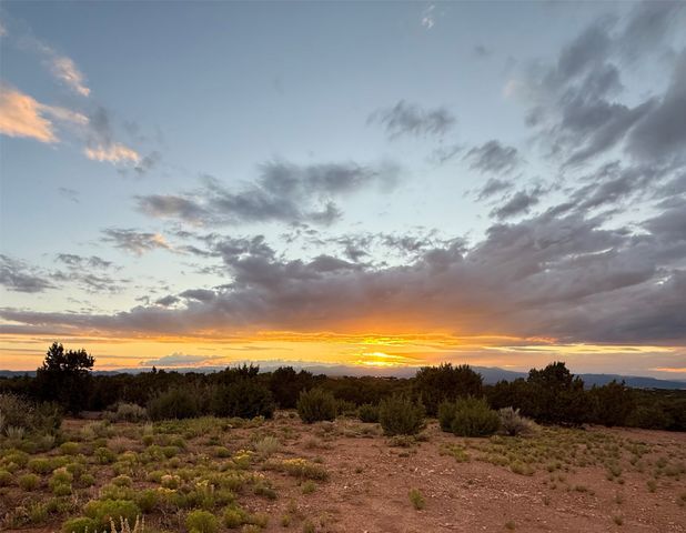 124 Tano Road, Santa Fe, NM 87501