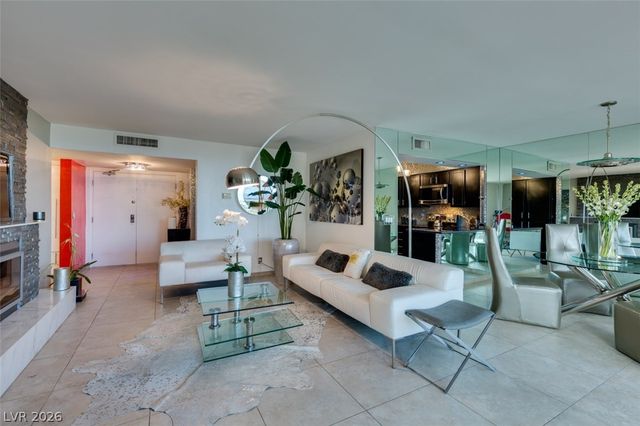 205 East Harmon 807, Las Vegas, NV 89169