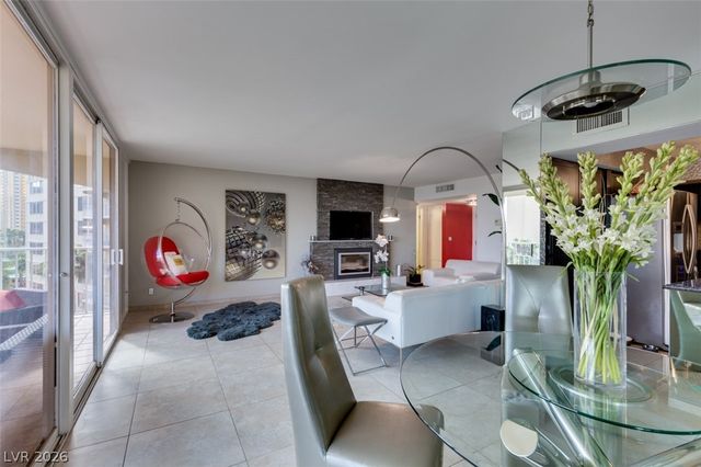 205 East Harmon 807, Las Vegas, NV 89169