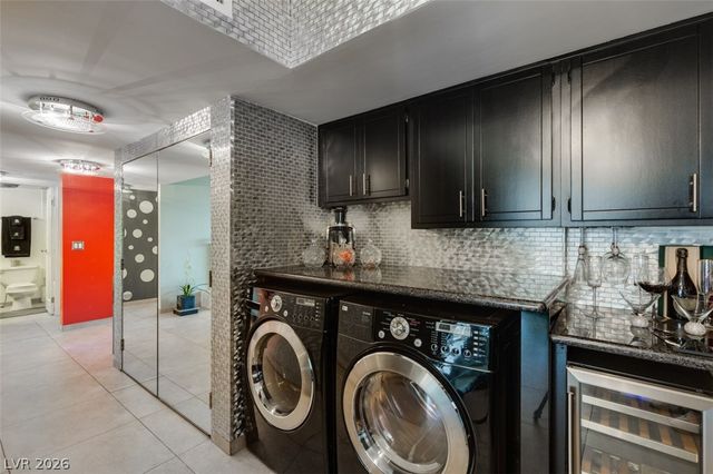 205 East Harmon 807, Las Vegas, NV 89169