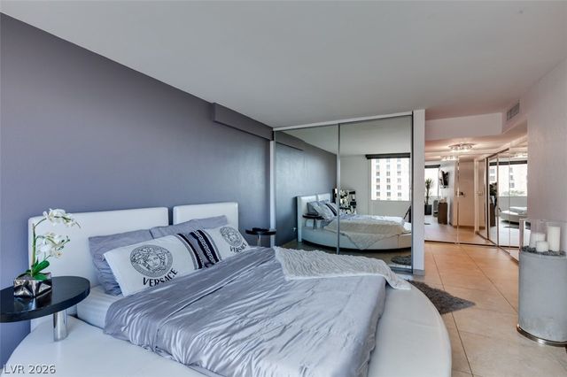 205 East Harmon 807, Las Vegas, NV 89169