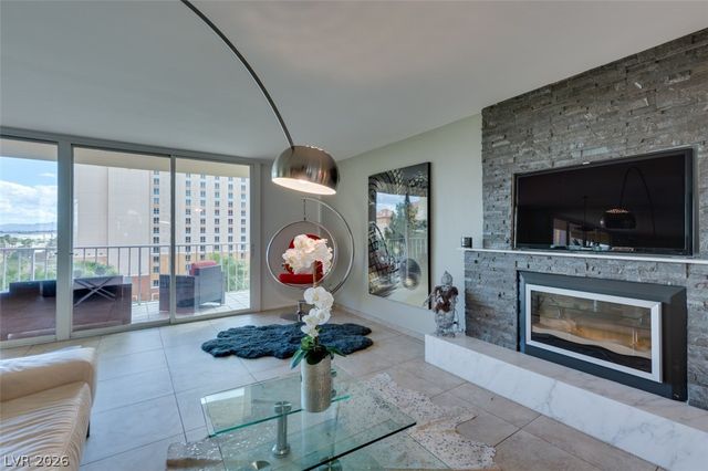 205 East Harmon 807, Las Vegas, NV 89169