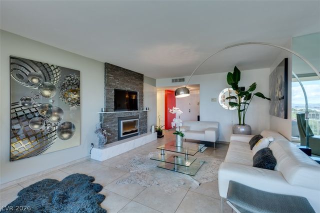 205 East Harmon 807, Las Vegas, NV 89169