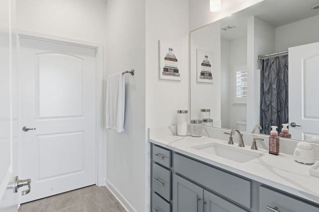 6059 Parkhaven Blvd, Hermitage, TN 37076