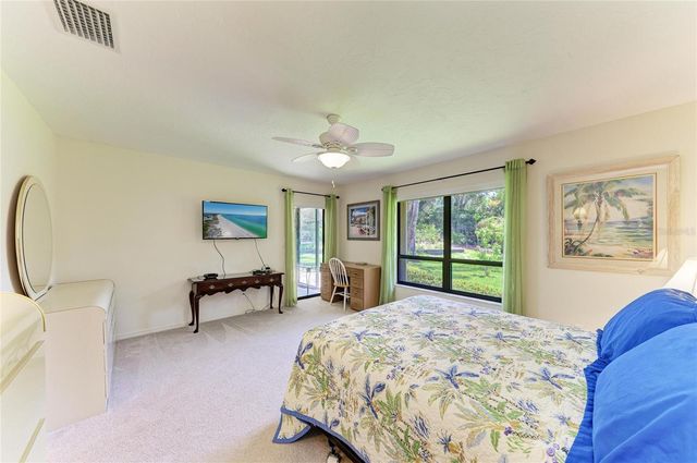 3946 WILSHIRE CIRCLE E 168, Sarasota, FL 34238