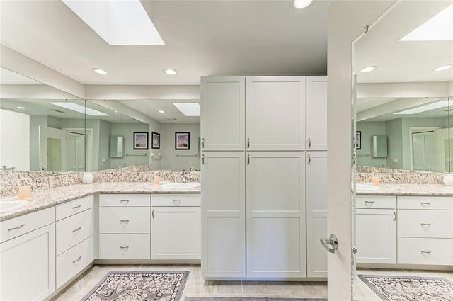 3946 WILSHIRE CIRCLE E 168, Sarasota, FL 34238