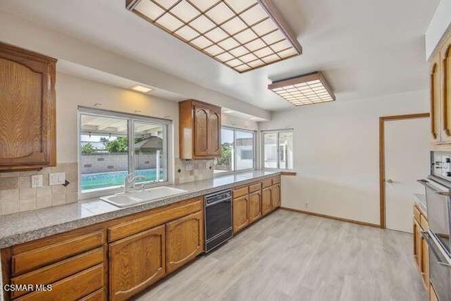 1558 Dover Avenue, Thousand Oaks, CA 91360