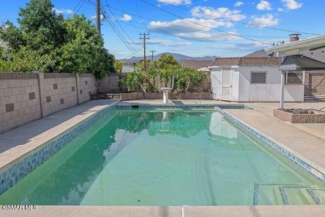 1558 Dover Avenue, Thousand Oaks, CA 91360