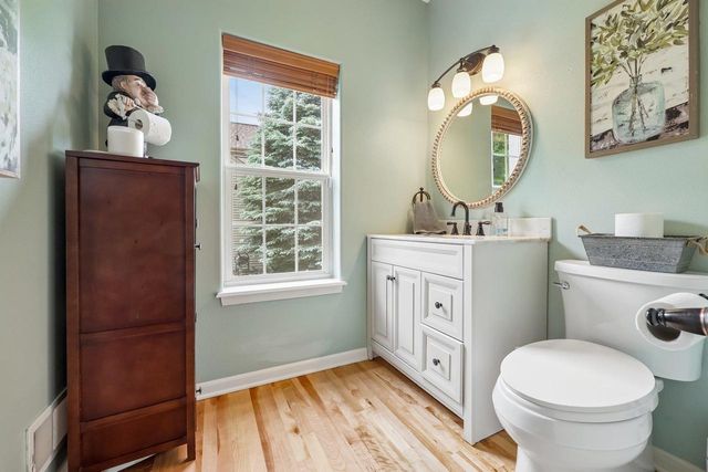 261 Ridgeway Path, Oconomowoc, WI 53066