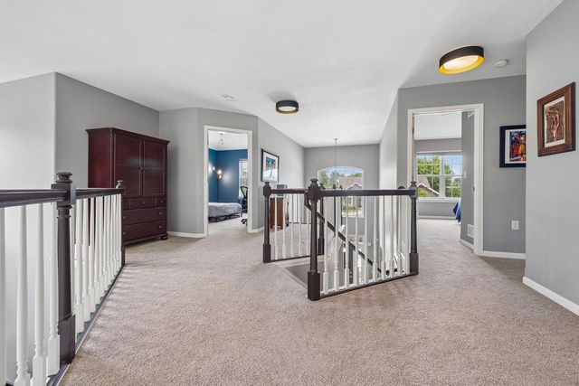 261 Ridgeway Path, Oconomowoc, WI 53066