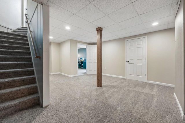 261 Ridgeway Path, Oconomowoc, WI 53066