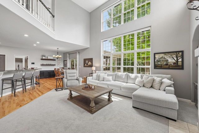 261 Ridgeway Path, Oconomowoc, WI 53066