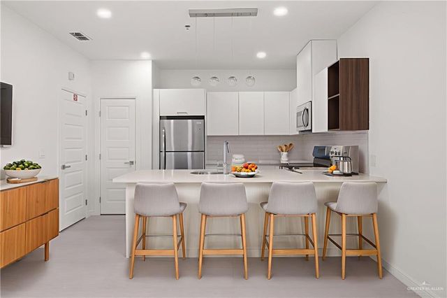 901 E Yuma Avenue 1002, Mcallen, TX 78503