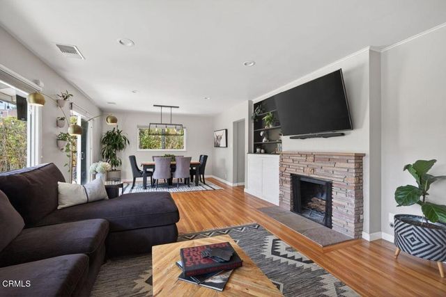 373 Dorothy Avenue, Ventura, CA 93003