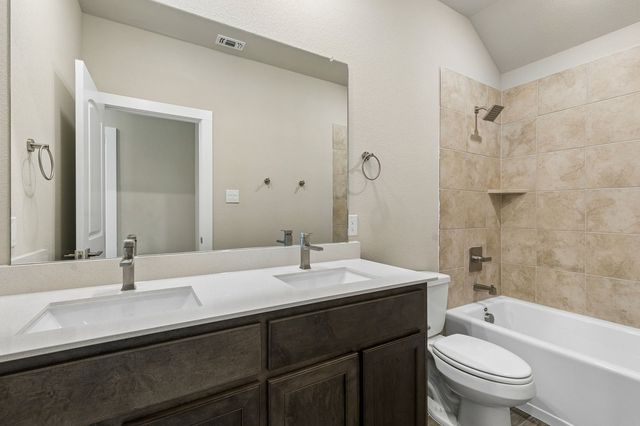 1011 Goldenrod Drive, Justin, TX 76247