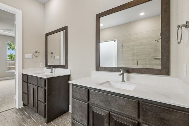1011 Goldenrod Drive, Justin, TX 76247