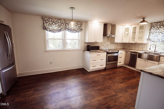 1520 Old Barbour Road, Benson, NC 27504