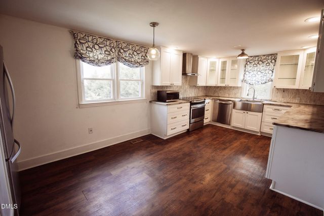 1520 Old Barbour Road, Benson, NC 27504