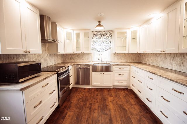 1520 Old Barbour Road, Benson, NC 27504