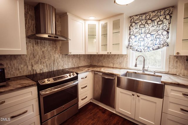 1520 Old Barbour Road, Benson, NC 27504