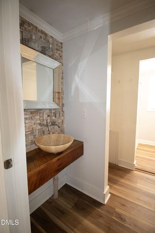 1520 Old Barbour Road, Benson, NC 27504