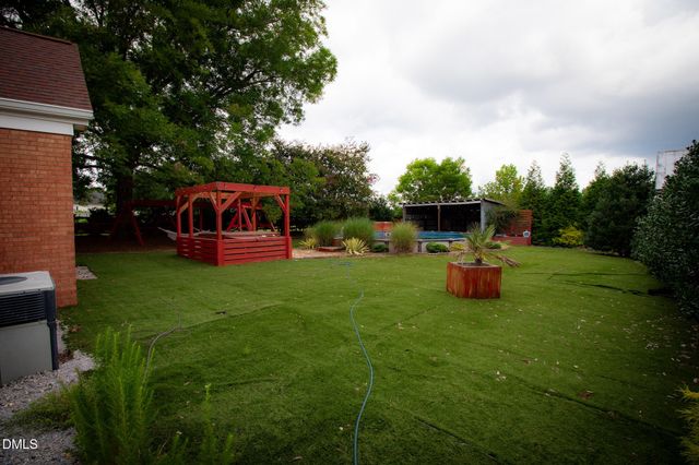 1520 Old Barbour Road, Benson, NC 27504