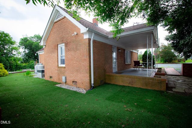 1520 Old Barbour Road, Benson, NC 27504
