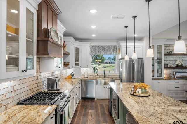 13925 Cedar Vista Lane, Tyler, TX 75704