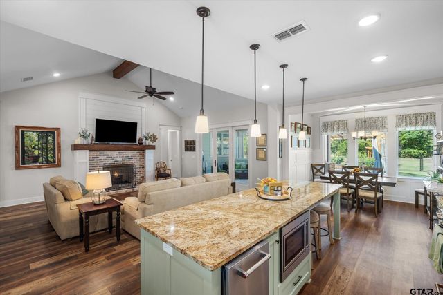 13925 Cedar Vista Lane, Tyler, TX 75704