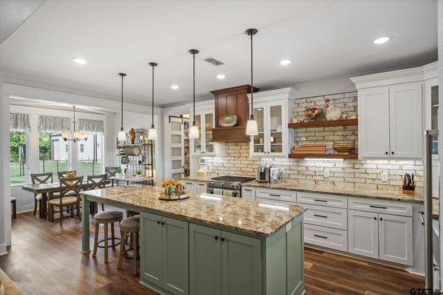 13925 Cedar Vista Lane, Tyler, TX 75704