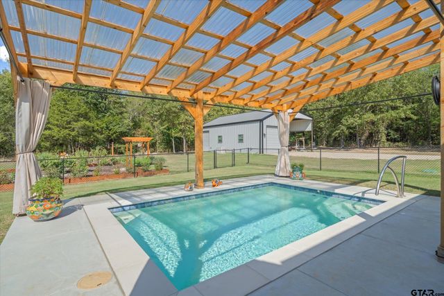 13925 Cedar Vista Lane, Tyler, TX 75704