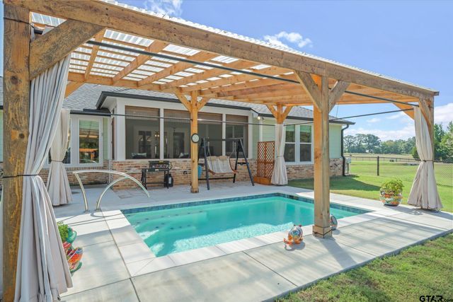 13925 Cedar Vista Lane, Tyler, TX 75704