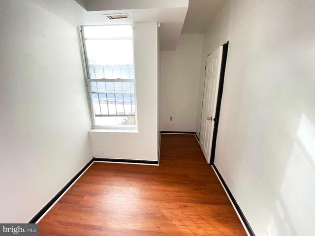 2108 S 7TH ST, Philadelphia, PA 19148