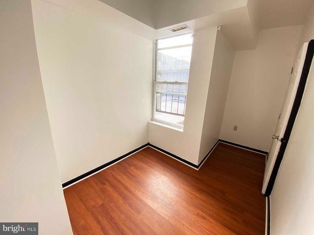 2108 S 7TH ST, Philadelphia, PA 19148