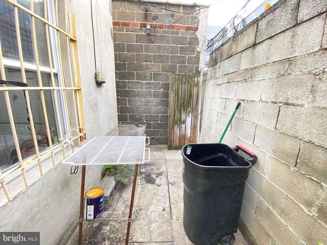 2108 S 7TH ST, Philadelphia, PA 19148