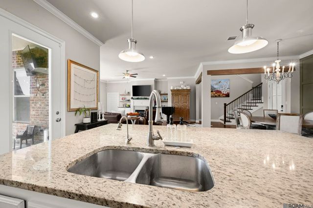 16054 Greycliff Ave, Pride, LA 70770