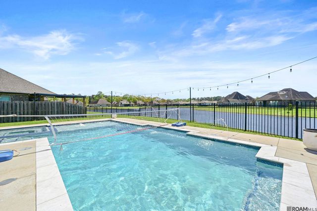 16054 Greycliff Ave, Pride, LA 70770