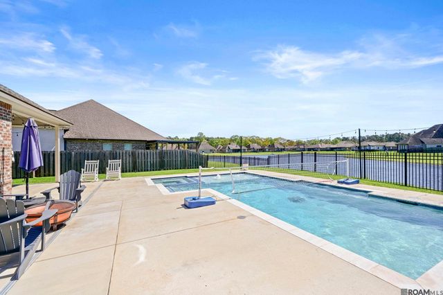 16054 Greycliff Ave, Pride, LA 70770