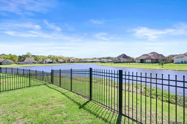 16054 Greycliff Ave, Pride, LA 70770