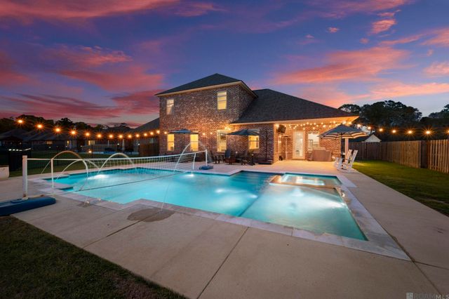 16054 Greycliff Ave, Pride, LA 70770