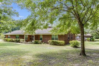 1318 John Riley Barnhill Road, Baker, FL 32531